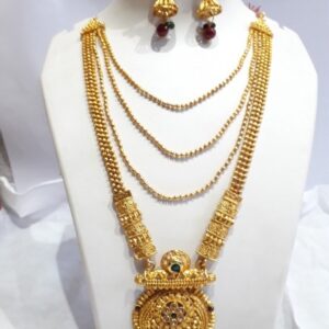 Elegant Women's Gold Brass Necklace Set  - sozo