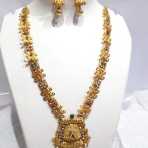 Elegant Women's Gold Brass Necklace Set  - sozo