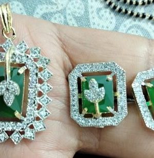 Women Stone Pendant Set  - sozo