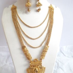 Elegant Women's Gold Brass Necklace Set  - sozo